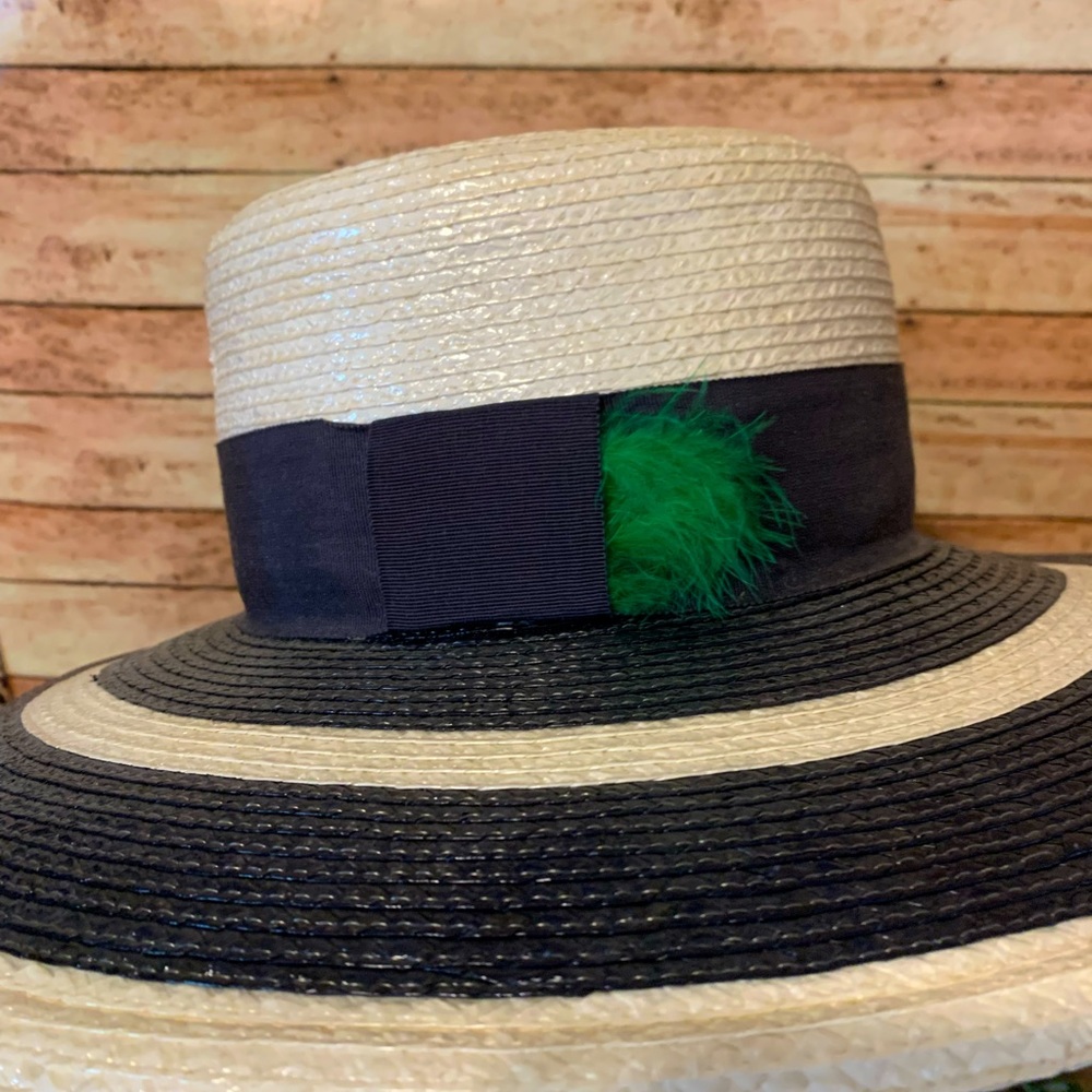 👒Women’s Hat👒 White & Navy Vintage Straw $59